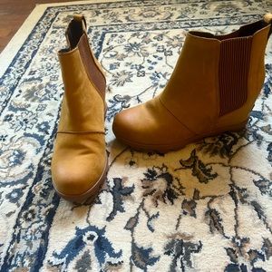 Woman’s Sorel Boots